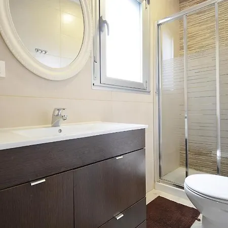 Galihost - En Pleno Centro De Portonovo,