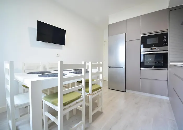 Galihost - En Pleno Centro De Portonovo, Apartment